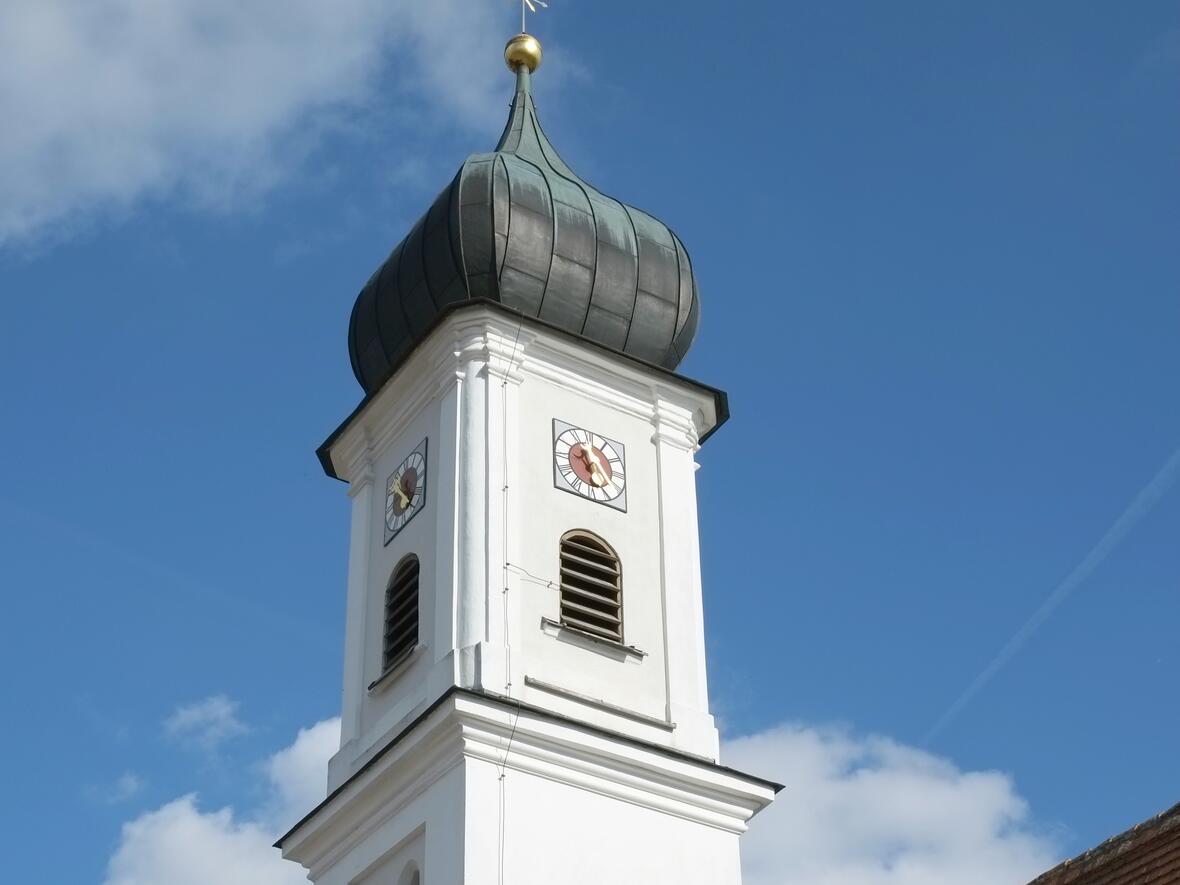 Kirche St. Nikolaus in Sainbach im Landkreis Aichach-Friedberg (Bayern, Deutschland)