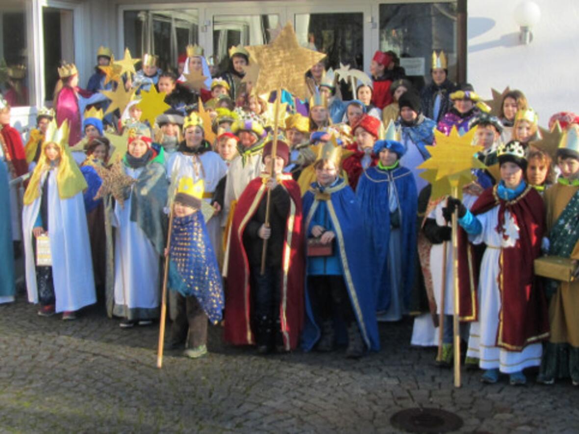 sternsinger-sammeln-fast-10000-euro2306623