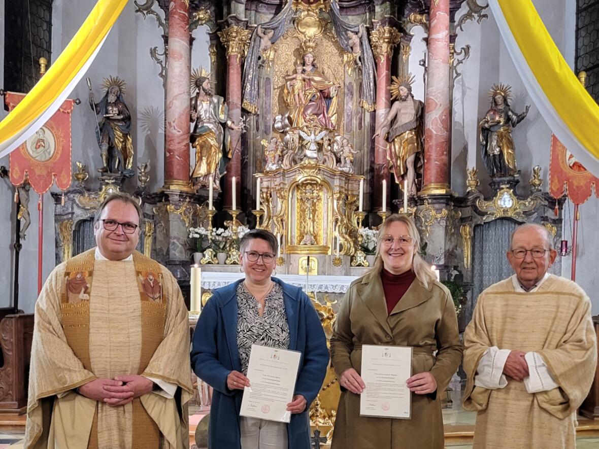 zwei-neue-kommunionhelferinnen-ernannt4911949