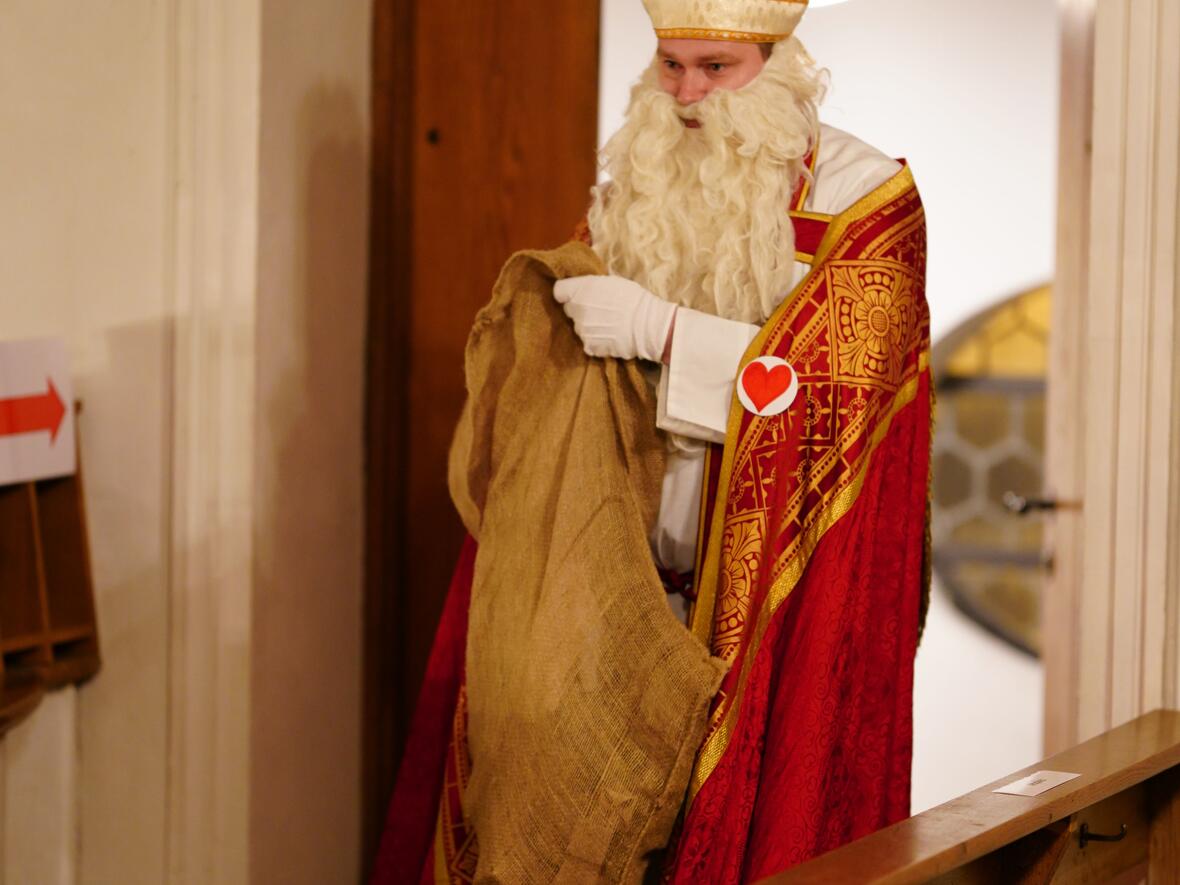 Nikolaus St. Stephan Kissing