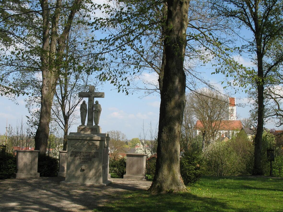 Kalvarienberg Kriegerdenkmal 06 2011wp
