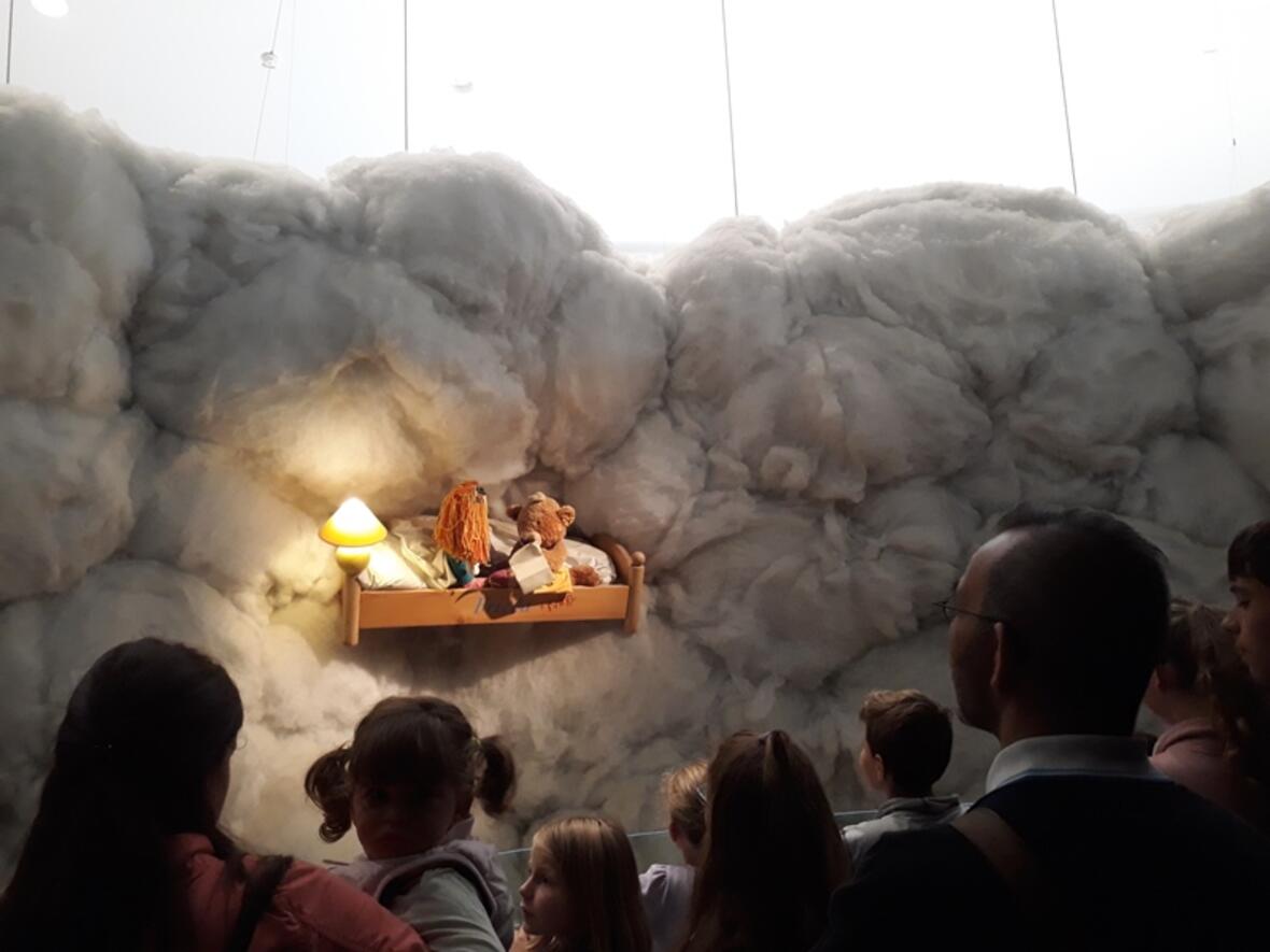 ministranten-erlebten-hoehle-und-teddybaer3553947