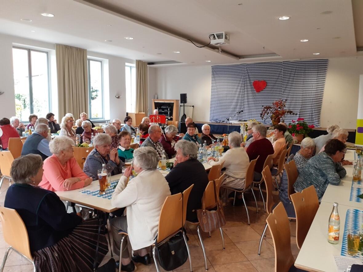 oktoberfest-der-senioren-im-pfarrheim3572549