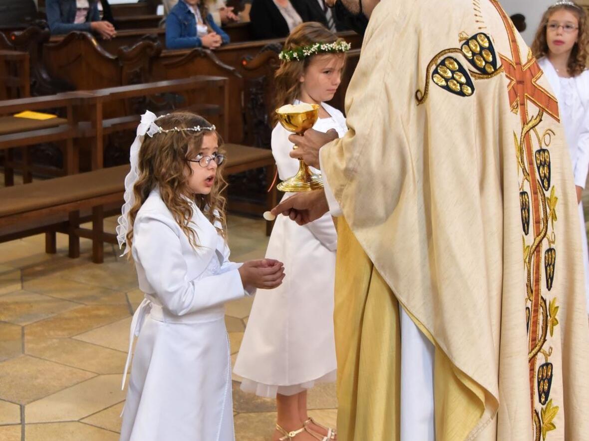 feier-der-erstkommunion-20203815541