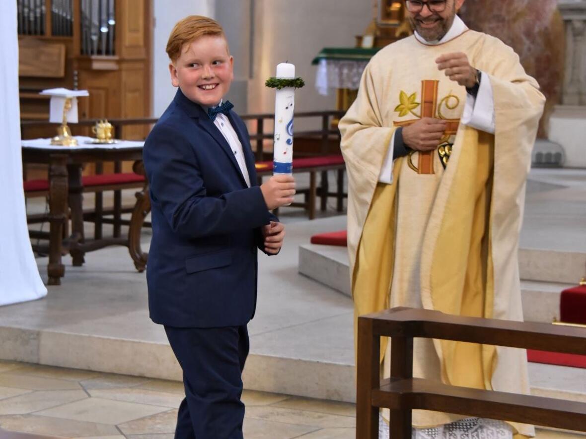 feier-der-erstkommunion-20203815573