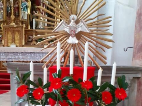 fest-der-sendung-des-heiligen-geistes-und-geburtsfest-der-kirche4094951