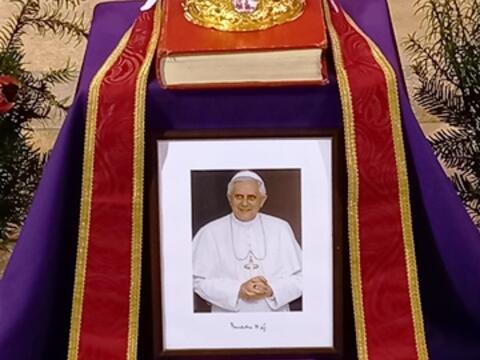 requiem-fuer-emeritierten-papst-benedikt-xvi4421313