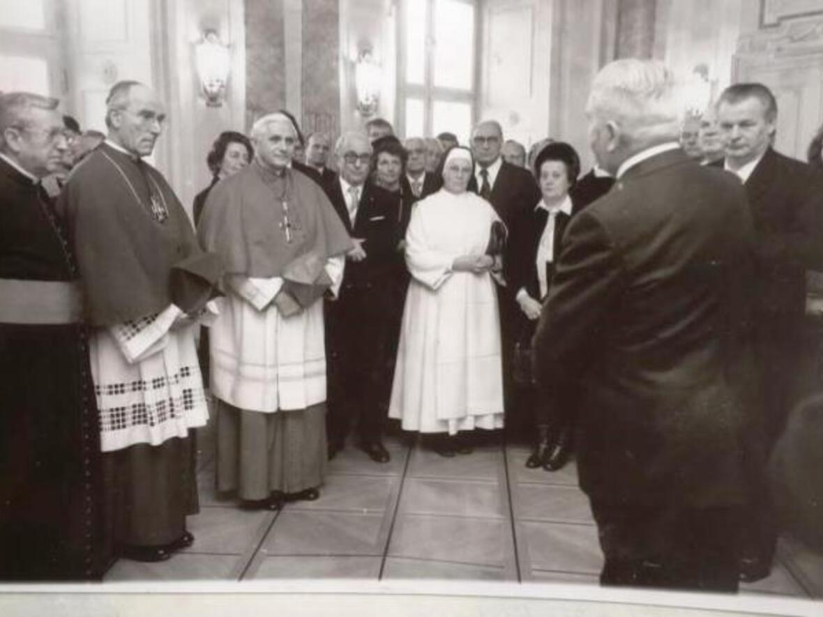 requiem-fuer-emeritierten-papst-benedikt-xvi4421345