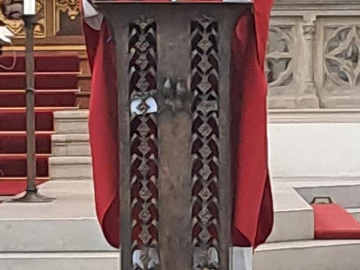 61-jugendliche-empfingen-das-sakrament-der-firmung4525333