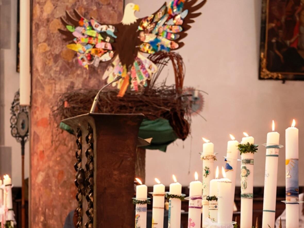 Adlerhorst zum Thema "Ich habe euch auf Adlerflügeln getragen..."