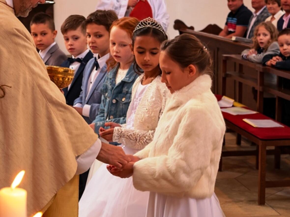 Erstmaliger Empfang des Leibes Christi