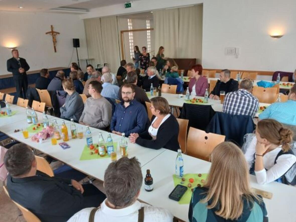 Beim Mittagessen mit dem Bauernverband im Pfarrheim