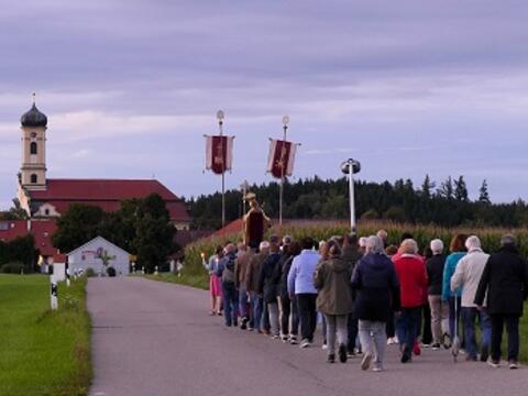 pfarr-und-wallfahrtskirche-maria-steinbach-dioezese-augsburg-aktuelles-lichterprozession4890528