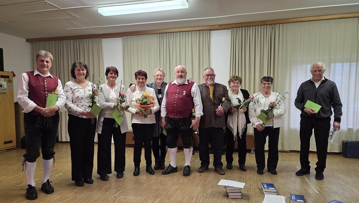 pfarr-und-wallfahrtskirche-maria-steinbach-dioezese-augsburg-aktuelles-ehrungen-kirchenchor4914047