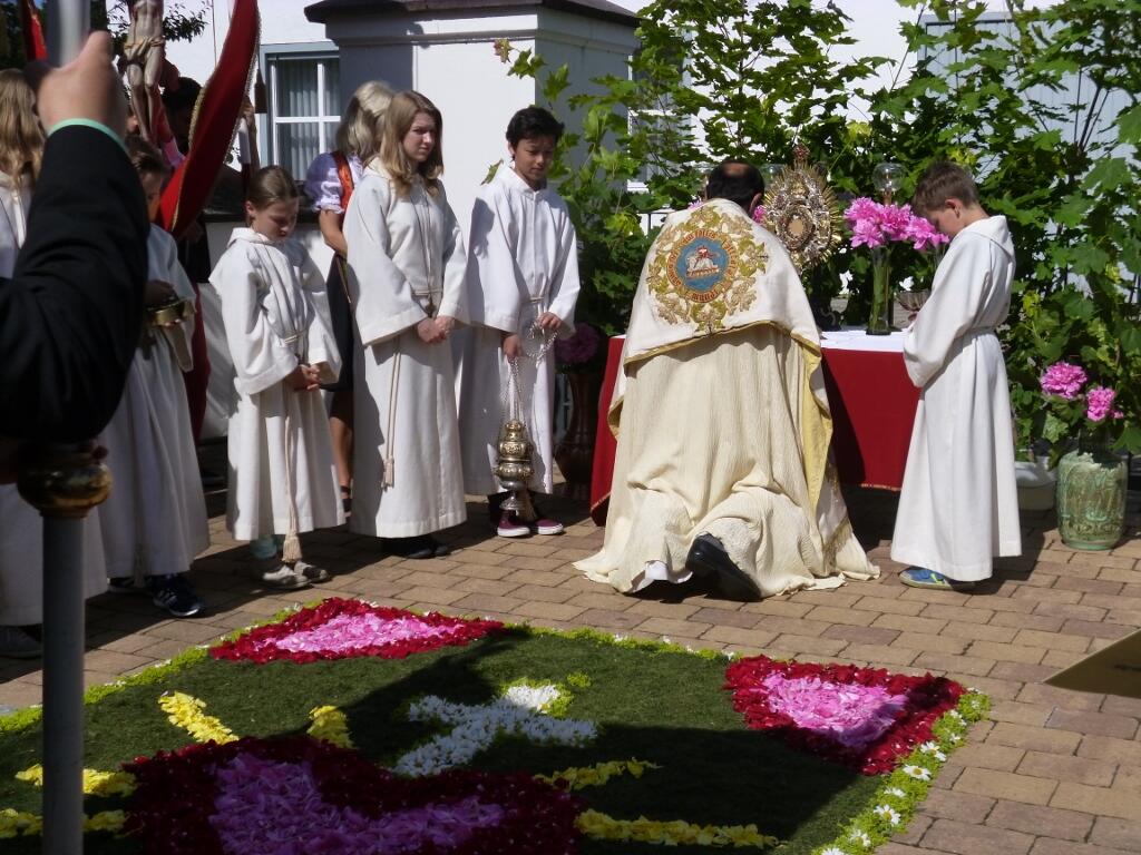 Fronleichnam 2015 (1024x768)  25