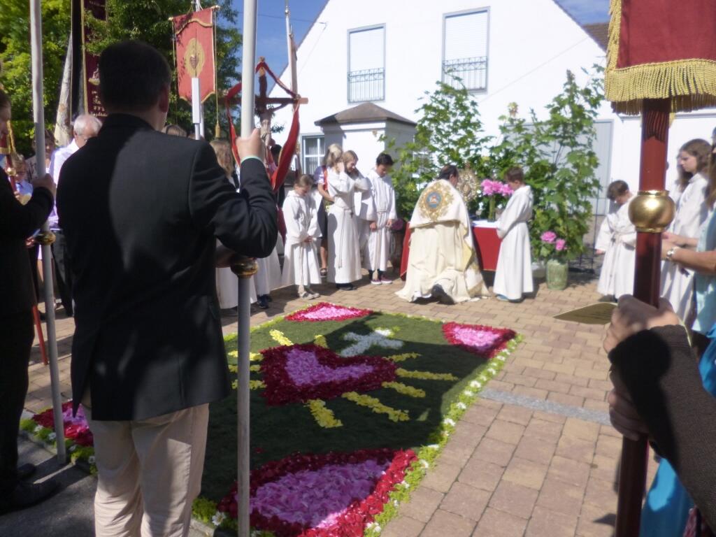 Fronleichnam 2015 (1024x768)  24