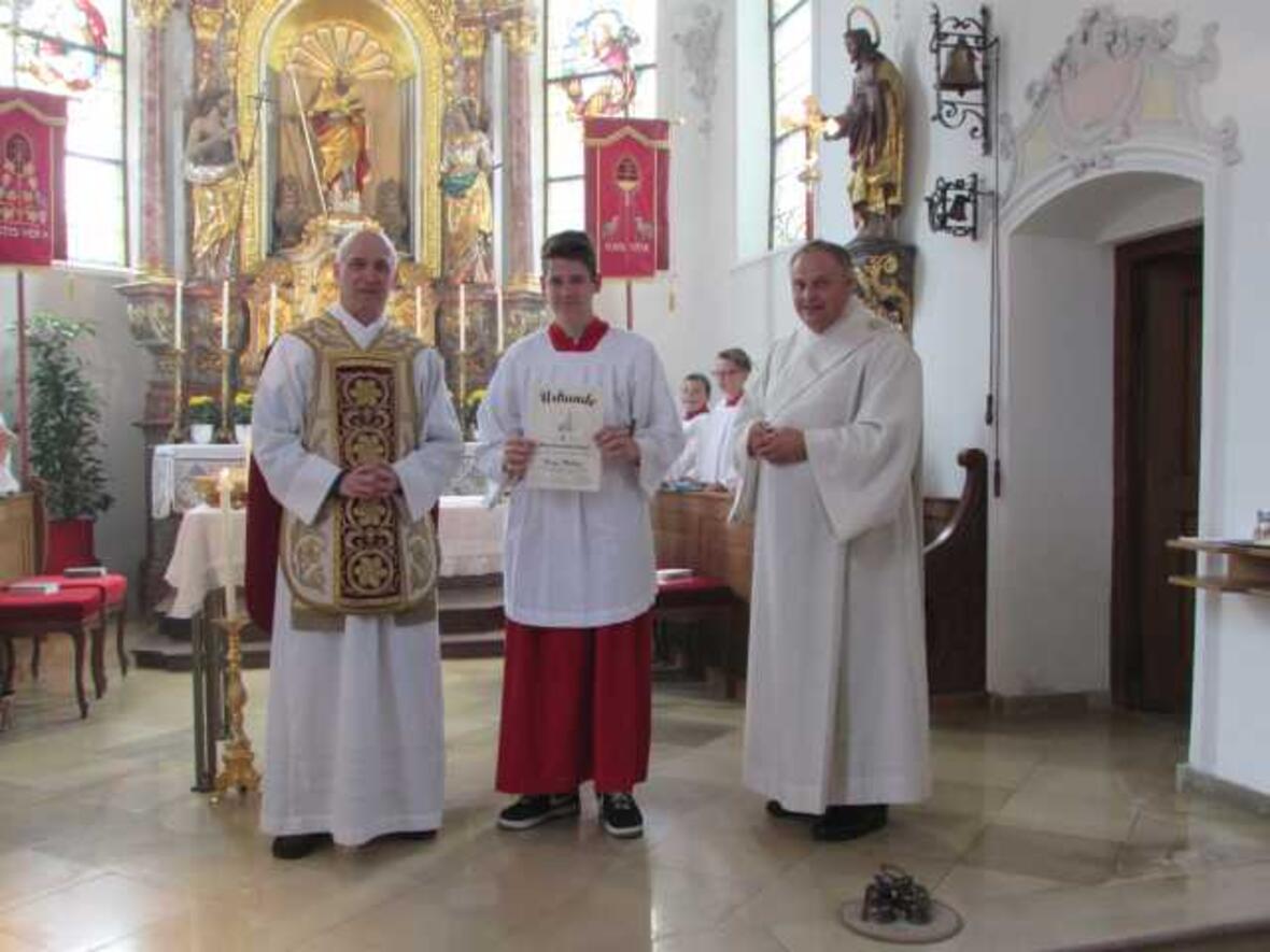 oberministrant-hoert-auf1727801