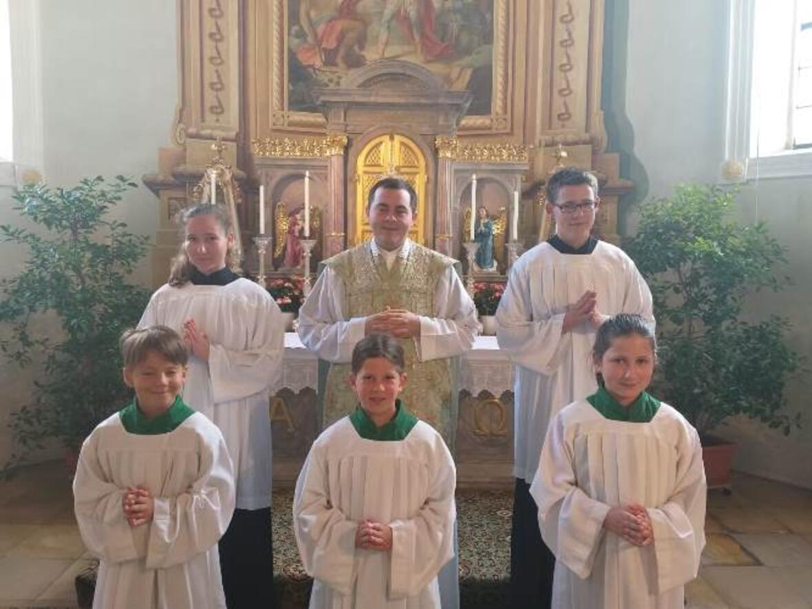 aufnahme-der-neuen-ministranten-in-st-martin-baindlkirch3544478