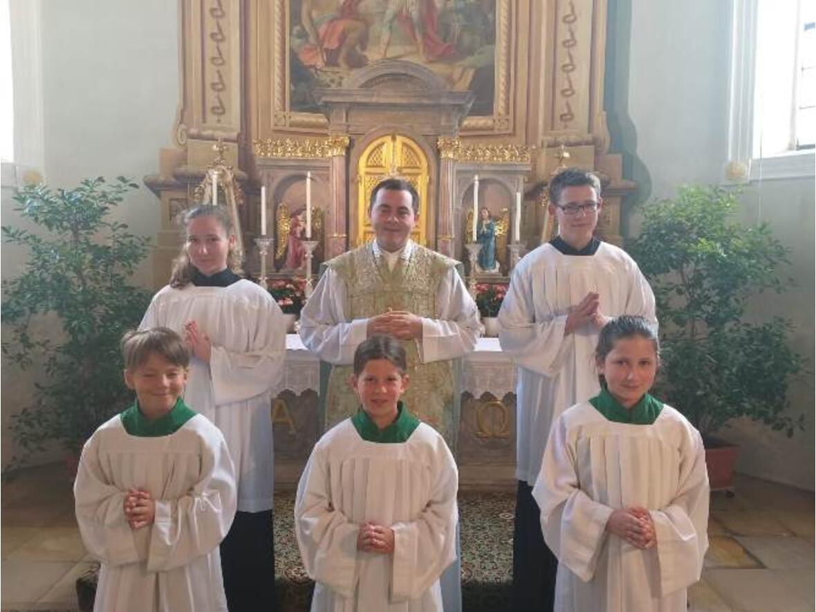 aufnahme-der-neuen-ministranten-in-st-martin-baindlkirch3544478