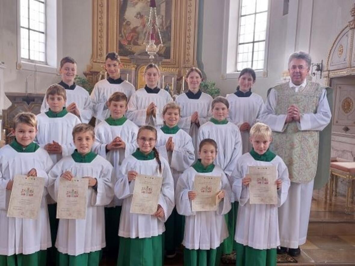 aufnahme-der-neuen-ministranten-in-st-martin-baindlkirch4363430