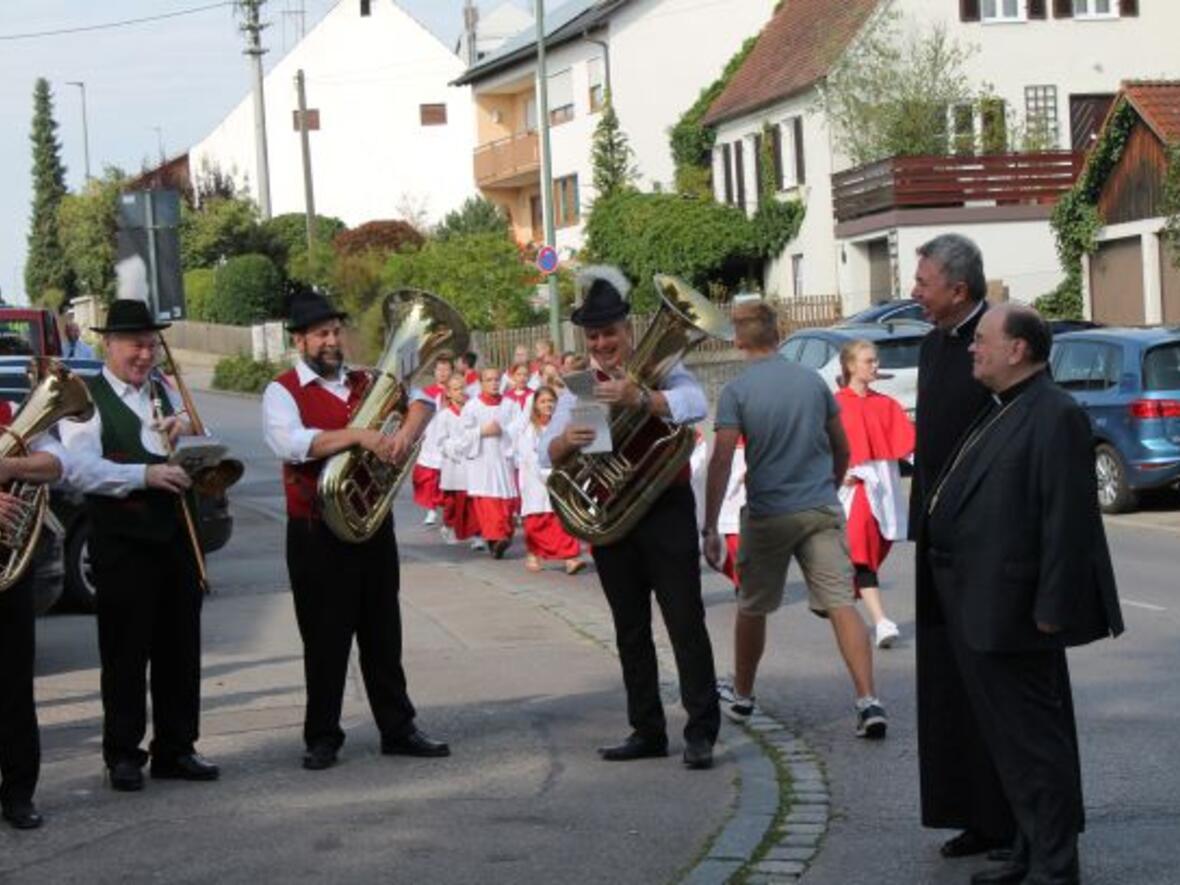 Ankunft von Hwst.H. Bischof Dr. Bertram Meier in Ried