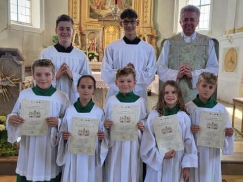 neue-ministranten-fuer-st-martin-baindlkirch4719236