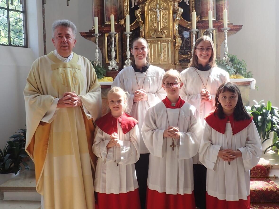 neue-ministrantinnen-fuer-althegnenberg-und-hoerbach4720227
