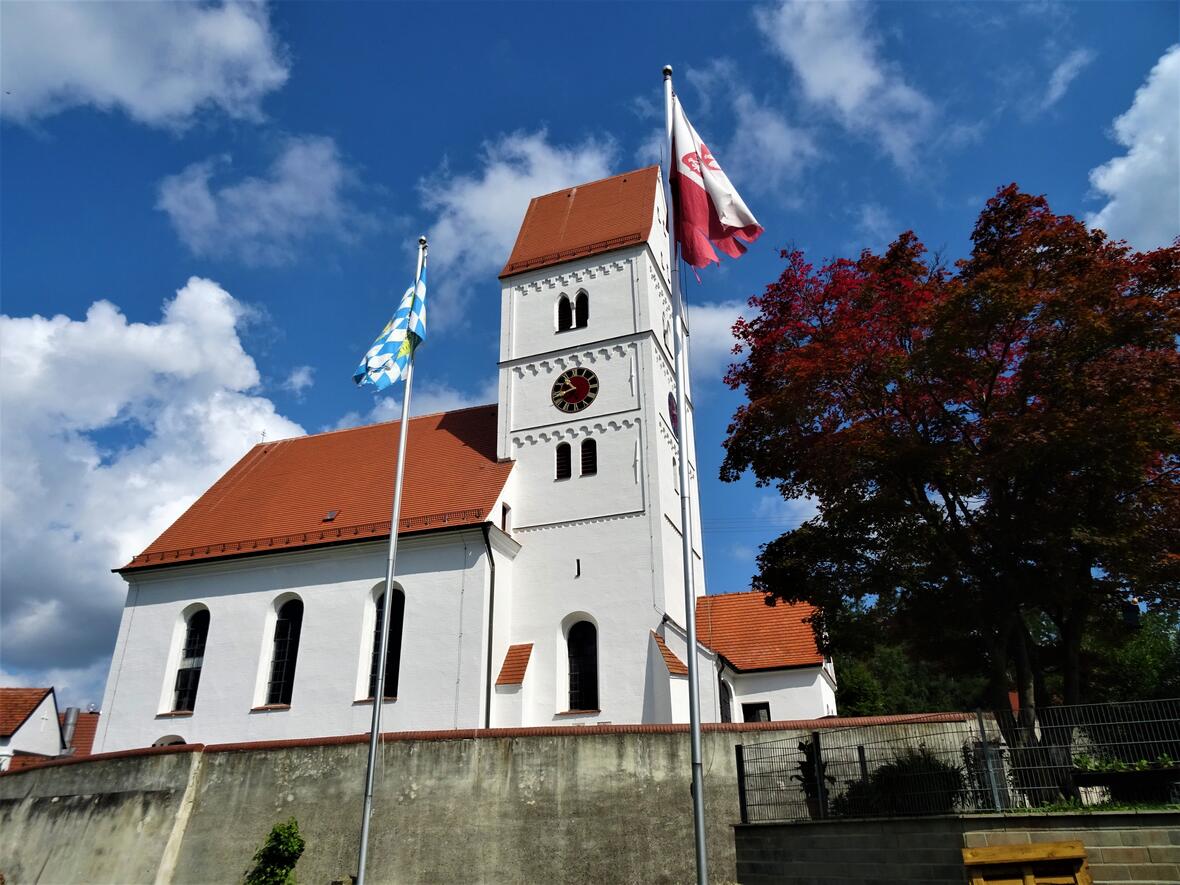 Kirche Bliensbach Außen renoviert