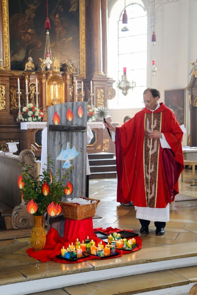 10_Segnung der Tauben und der Firmkerzen_doc