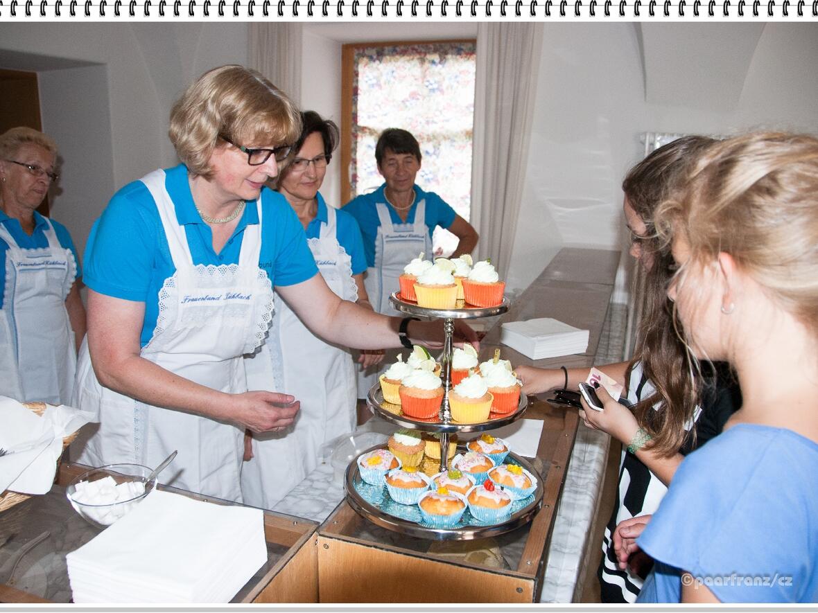 13_20150719_khb_skapulier-pfarrfest_czech