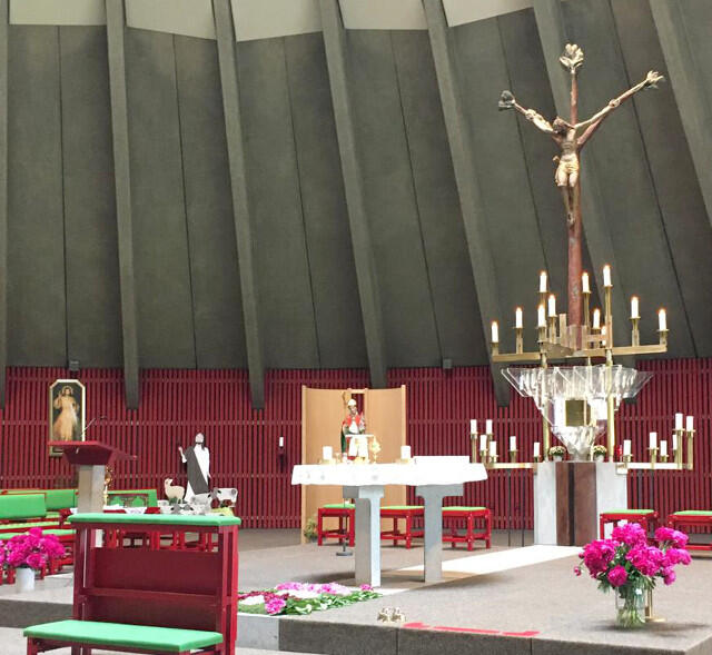 Altarraum in St. Wolfgang Syrgenstein