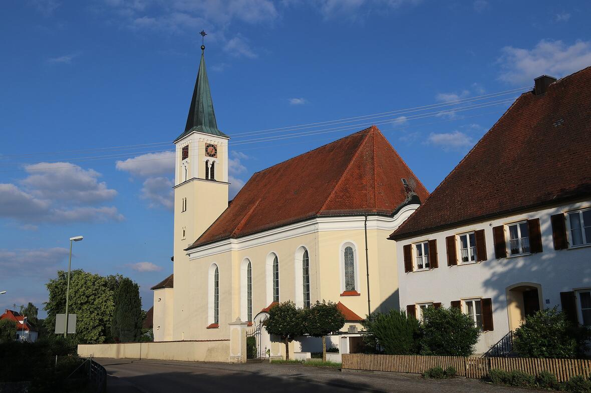 1920px-kicklingen_kirche_vorderansicht_2018